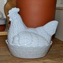 Picture of Chicken Egg Holder - Translucent White Glazed