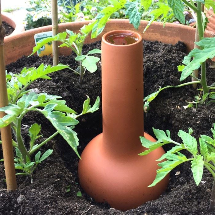 https://www.wmpot.co.uk/content/images/thumbs/0001392_olla-irrigation-pot.jpeg