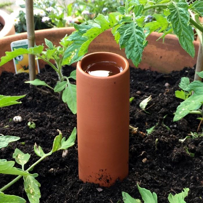 https://www.wmpot.co.uk/content/images/thumbs/0001394_olla-irrigation-pot.jpeg